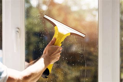 Take Your Window Cleaning to the Next Level with the Magic Window Cleaning Brush